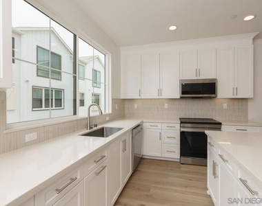 2564 Delphinium Ln - Photo Thumbnail 27