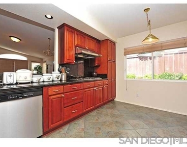 10872 Hasbrook Rd - Photo Thumbnail 3