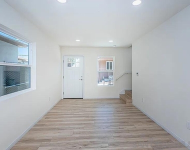 4956 63rd St - Photo Thumbnail 10