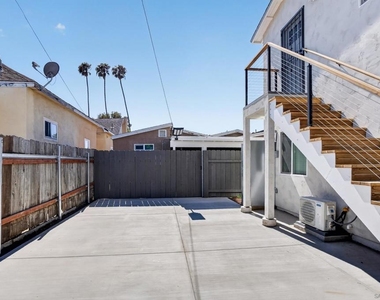 4131 45th St - Photo Thumbnail 8