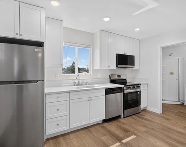 4131 45th St - Photo Thumbnail 1