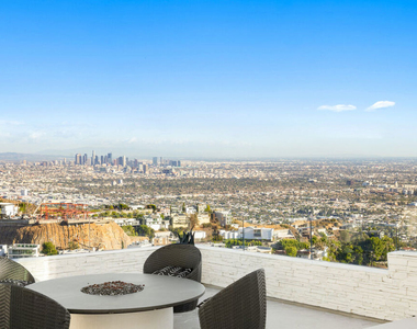 2231 Sunset Plaza Drive - Photo Thumbnail 15
