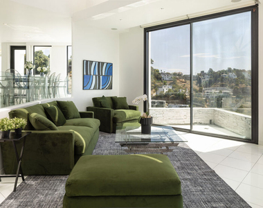 2231 Sunset Plaza Drive - Photo Thumbnail 6