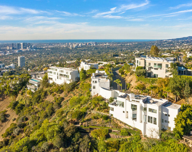 2231 Sunset Plaza Drive - Photo Thumbnail 36