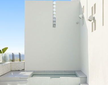 2231 Sunset Plaza Drive - Photo Thumbnail 14