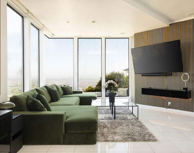 2231 Sunset Plaza Drive - Photo Thumbnail 4