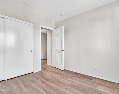 315 Westlake Vista Lane - Photo Thumbnail 26