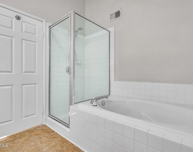 315 Westlake Vista Lane - Photo Thumbnail 35