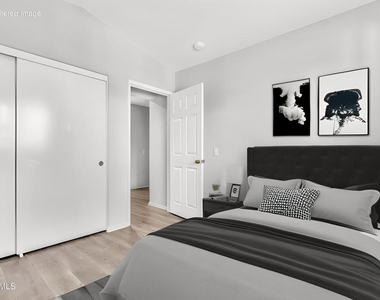 315 Westlake Vista Lane - Photo Thumbnail 25