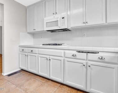 315 Westlake Vista Lane - Photo Thumbnail 21