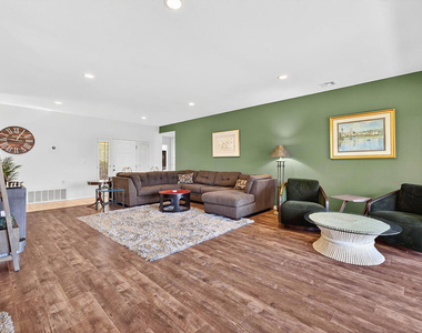 42430 Adams Street - Photo Thumbnail 4
