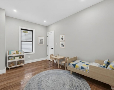 Spacious apartment at 95th ST Ozone Park - Photo Thumbnail 3