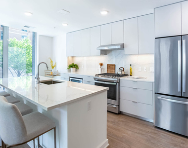 4885 Edgemoor Ln - Photo Thumbnail 6