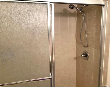 101 Harding Avenue - Photo Thumbnail 26