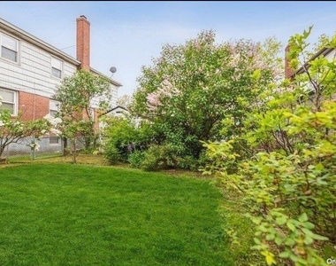 83-08 Langdale Street - Photo Thumbnail 3
