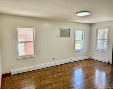 24614 61st Avenue - Photo Thumbnail 1