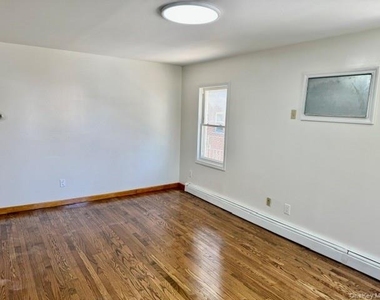 24614 61st Avenue - Photo Thumbnail 3