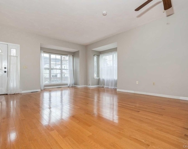 52 Schenck Avenue - Photo Thumbnail 9