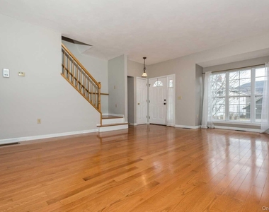 52 Schenck Avenue - Photo Thumbnail 10