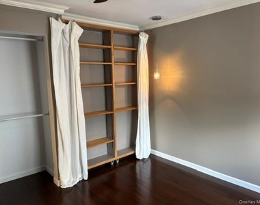 202 Main Street - Photo Thumbnail 5