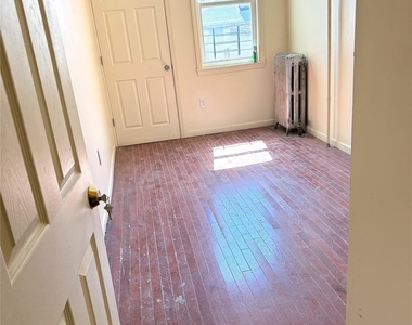 145-54 107th Avenue - Photo Thumbnail 3