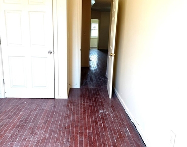 145-54 107th Avenue - Photo Thumbnail 4