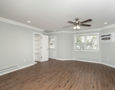 30 Bay Point Court - Photo Thumbnail 3