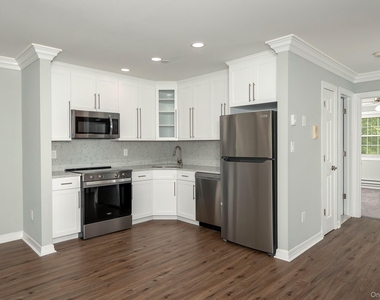 30 Bay Point Court - Photo Thumbnail 1