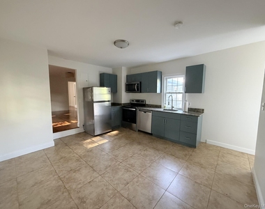 60 Westchester Avenue - Photo Thumbnail 4