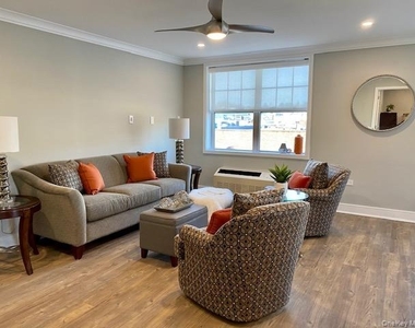 1100 Avalon Street - Photo Thumbnail 4