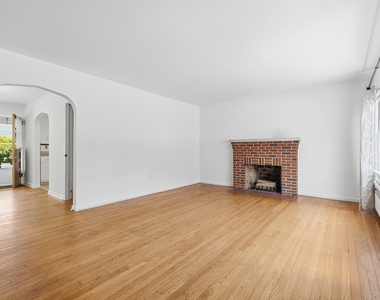 52 Fountain Place - Photo Thumbnail 2