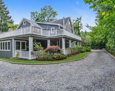 245 Main Street - Photo Thumbnail 15