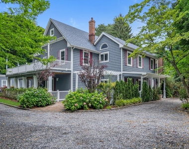 245 Main Street - Photo Thumbnail 14
