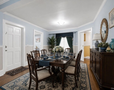 245 Main Street - Photo Thumbnail 6