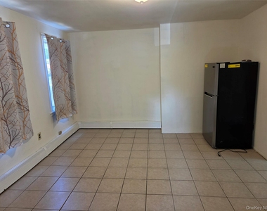119 W Railroad Avenue - Photo Thumbnail 1