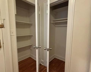 44 Oakwood Road - Photo Thumbnail 7