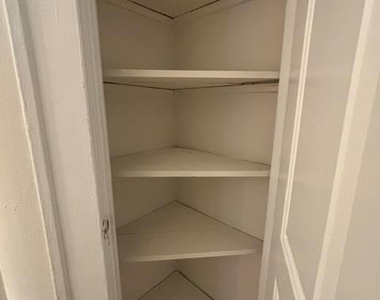 44 Oakwood Road - Photo Thumbnail 8