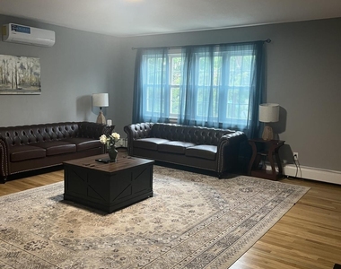155 Lincoln Avenue - Photo Thumbnail 5