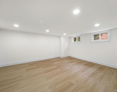 12 Warren Lane - Photo Thumbnail 23