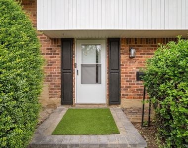 12 Warren Lane - Photo Thumbnail 3
