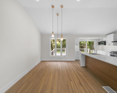 12 Warren Lane - Photo Thumbnail 11