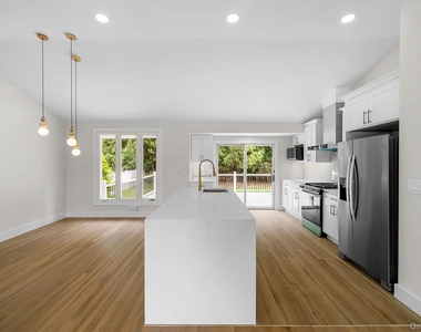 12 Warren Lane - Photo Thumbnail 12