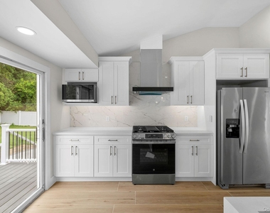 12 Warren Lane - Photo Thumbnail 14