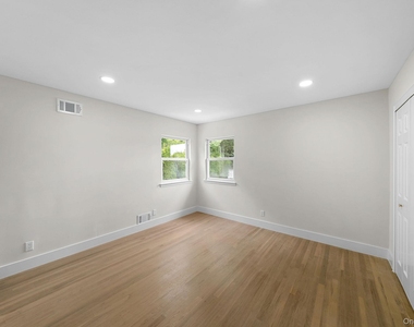 12 Warren Lane - Photo Thumbnail 18