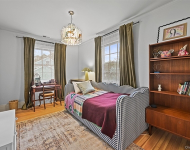 11 Maple Avenue - Photo Thumbnail 26