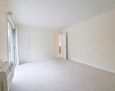 2740 South Road - Photo Thumbnail 11