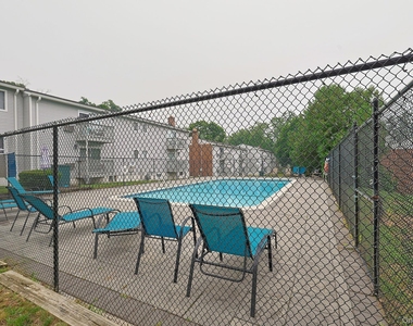2740 South Road - Photo Thumbnail 9