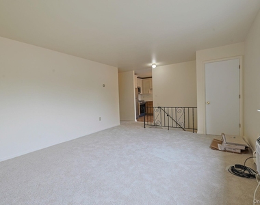 2740 South Road - Photo Thumbnail 5