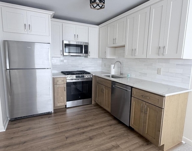 2740 South Road - Photo Thumbnail 13
