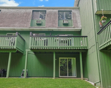 121 Coachlight Square - Photo Thumbnail 20